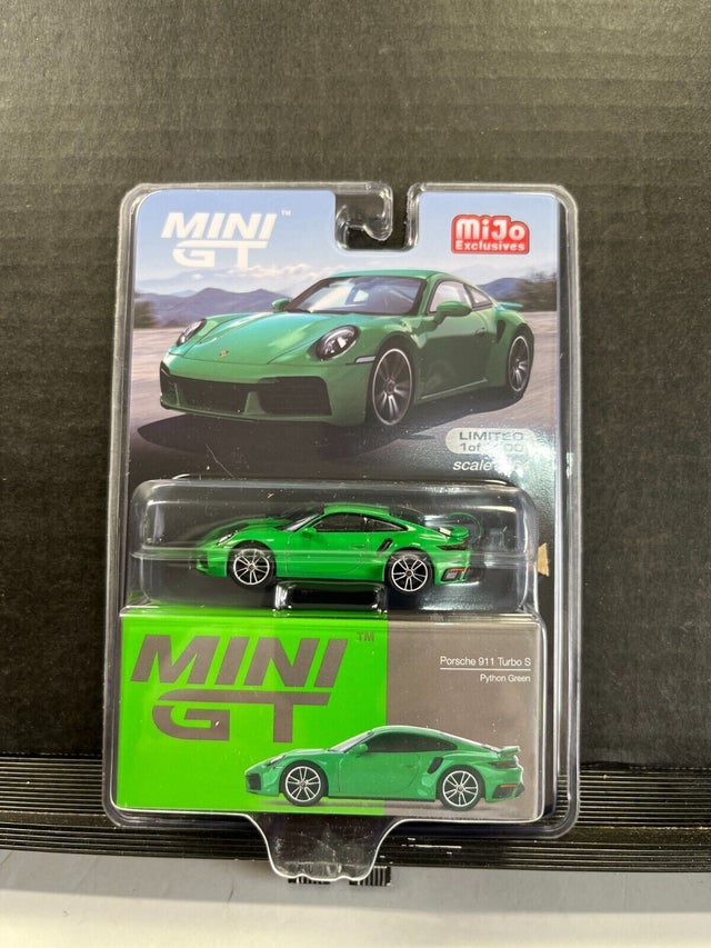 Miniature Porsche 911 Turbo S LHD python green Mini GT 1/64 – Motors  Miniatures